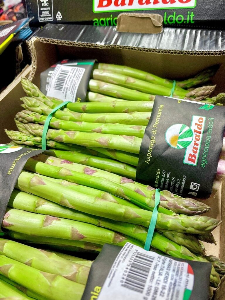 Spargel gruen Italien